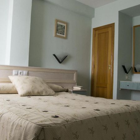 Alfajarín Hotel Rausan חדר תמונה