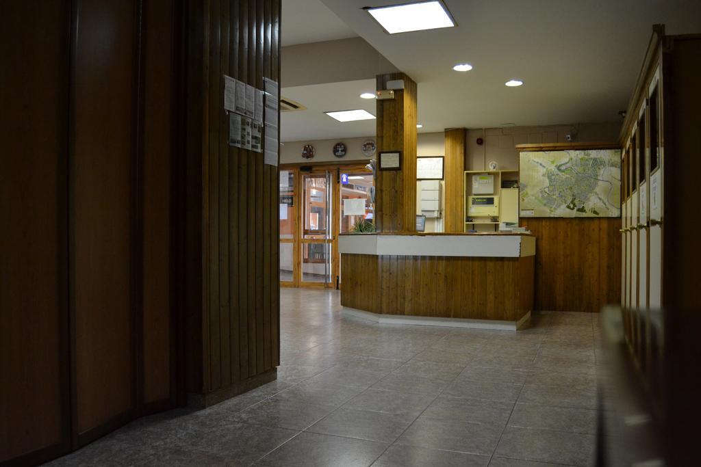 Alfajarín Hotel Rausan מראה חיצוני תמונה